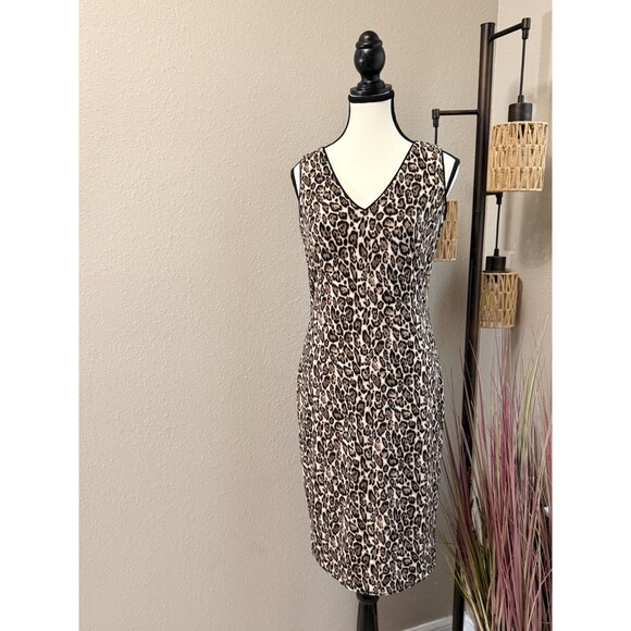 White House Black Market Dresses & Skirts - White House Black Market WHBM Dress XS Reversible Leopard Print Maroon EUC